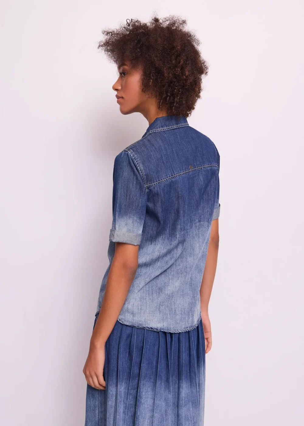 Camicia donna in chambray a maniche corte - immagine 2