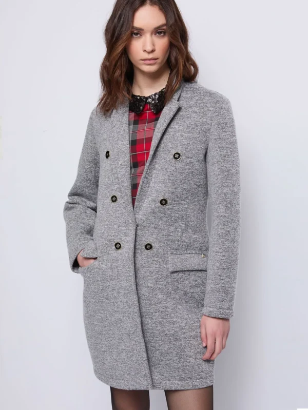 Cappotto da donna con bottoni gioiello